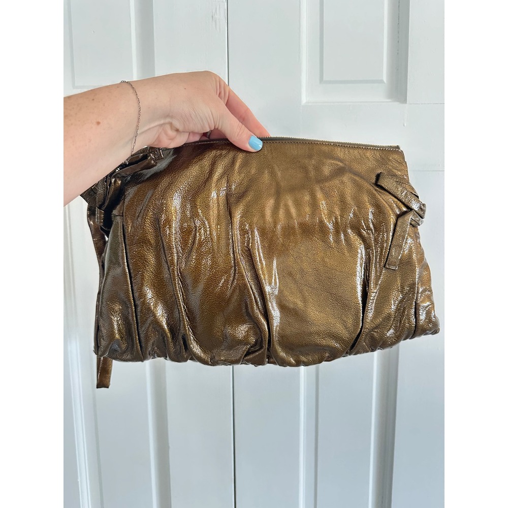 Gucci Hysteria Metallic Bronze Patent Leather Crest Clutch Bag 197015 - Picture 7 of 12